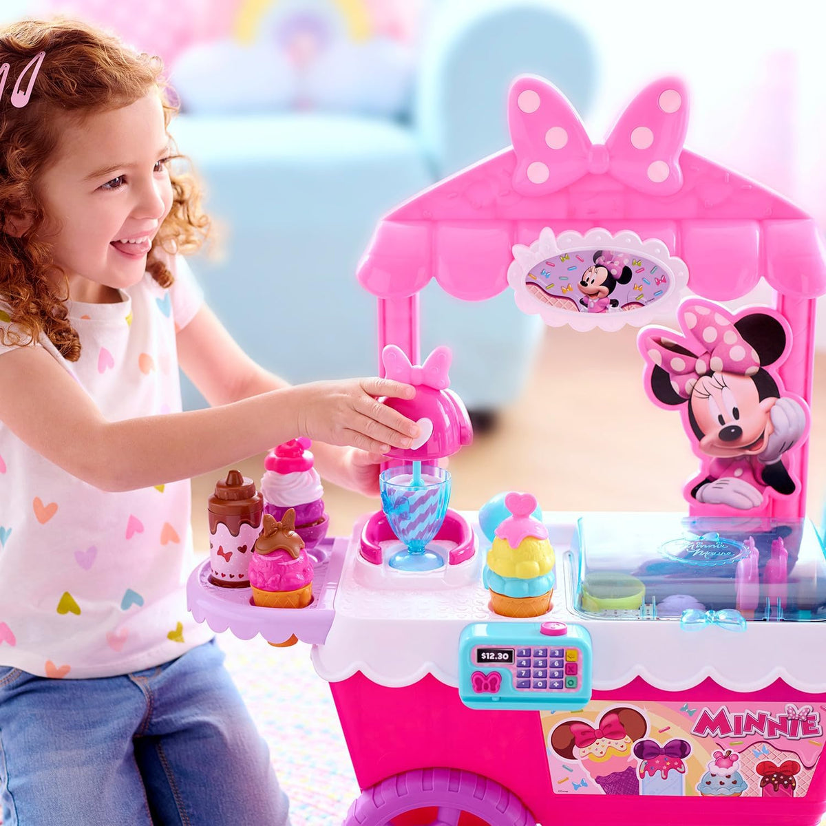 Carrito de helados de Minnie Mouse de Disney Junior Sweets & Treats con sonidos y frases, 40 piezas, juego de simulación, juguetes para niños de 2 años en adelante de Just Play