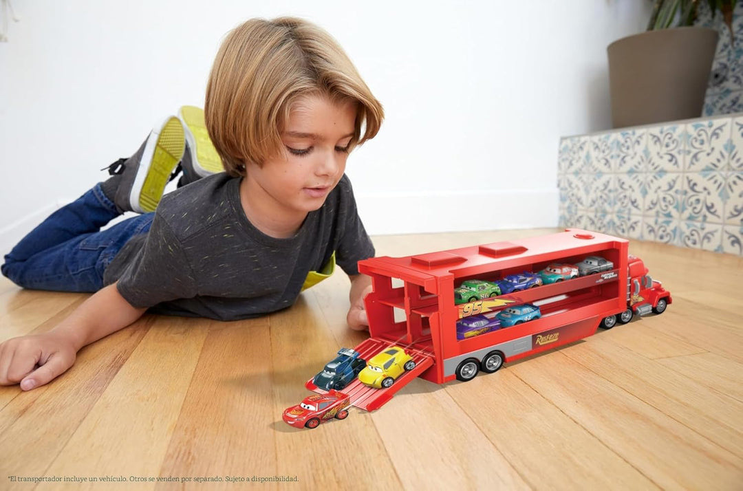 Mattel Disney Pixar Cars Mini Mack Racers Hauler y 1 auto de juguet...
