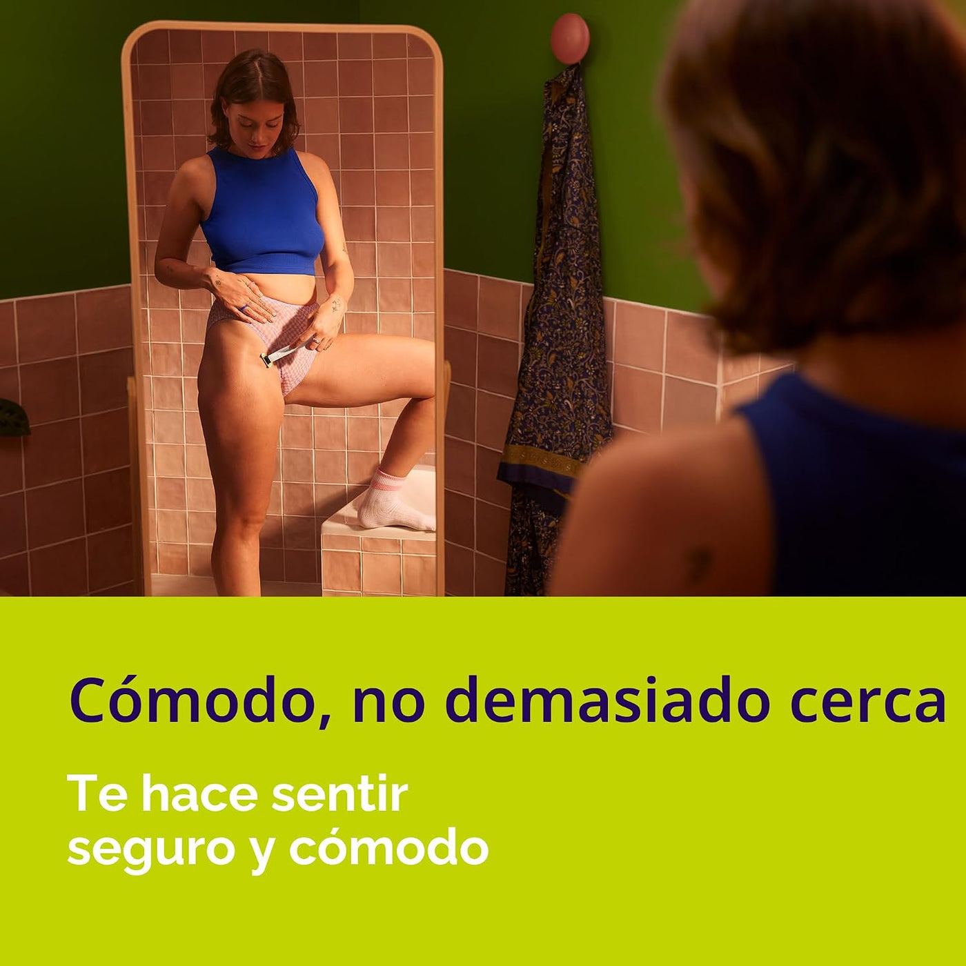 Philips Norelco OneBlade Intimate, diseñada para el aseo púbico, re...