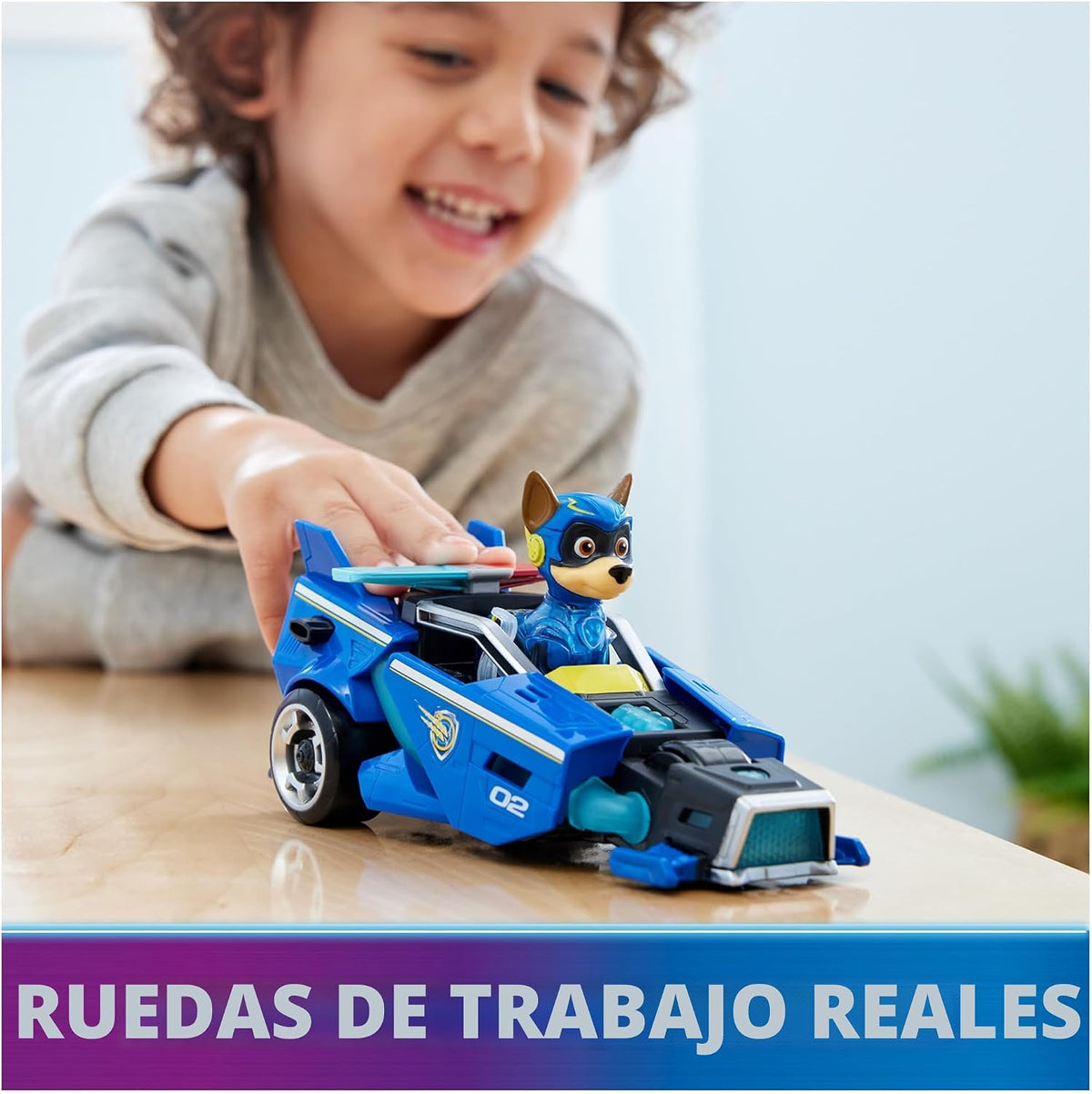 Paw Patrol: The Mighty Movie, auto de juguete con figura de acción Chase Mighty Pups, luces y sonidos, juguetes para niños y niñas mayores de 3 años