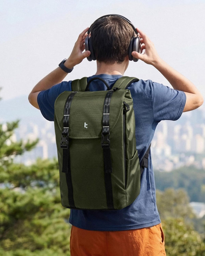 tomtoc Mochila para laptop con solapa, ligera, resistente al agua,...