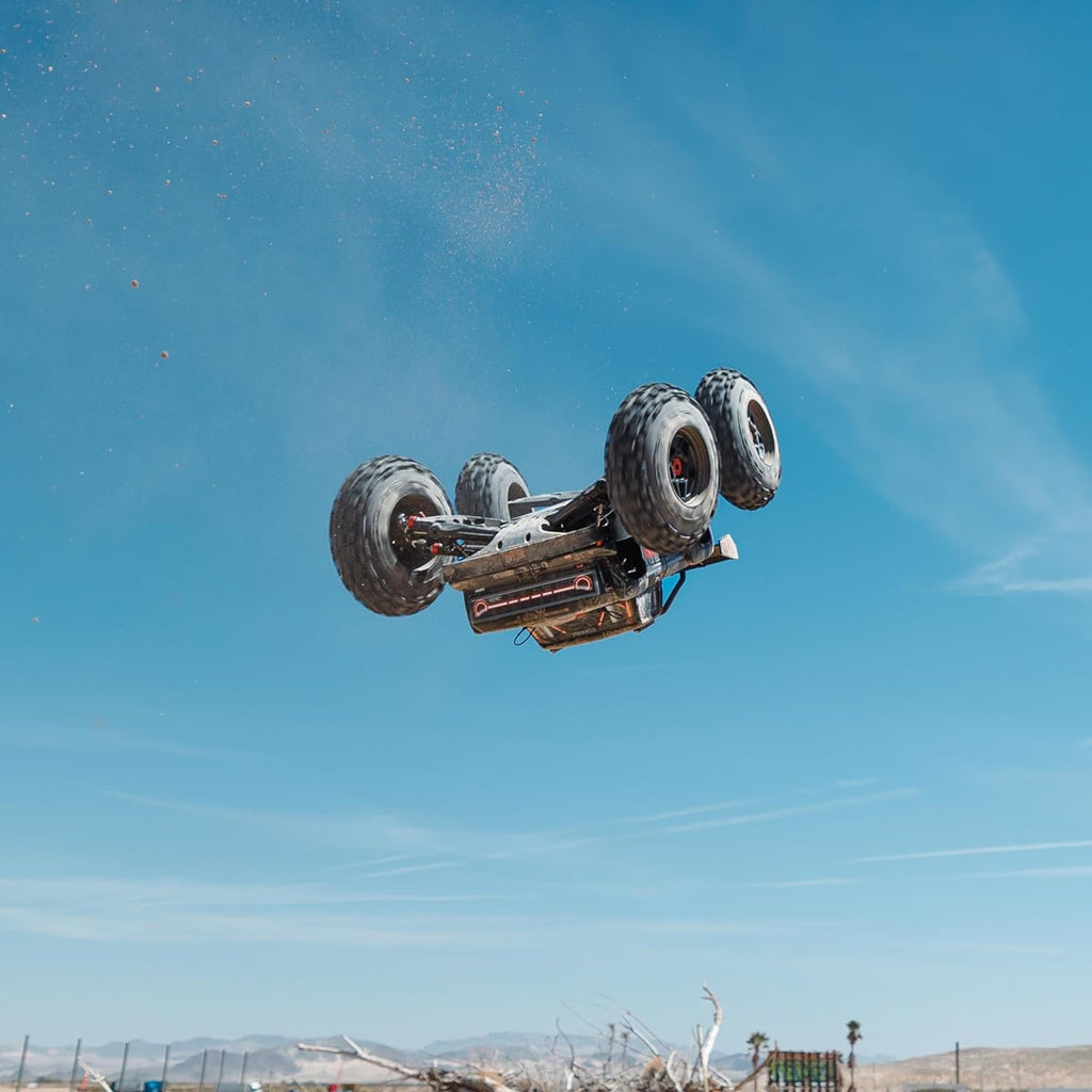 ARRMA Camión RC Outcast 4X4 8S BLX 1/5 Camión de Acrobacias Negro RTR (Transmisor y Receptor Incluidos, Batería y Cargador No Incluidos) ARA5810V2T1