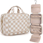BAGSMART - Neceser de viaje con gancho para colgar, bolsa de maquillaje a cuadros, organizador de viaje para accesorios, champú, recipiente de tamaño completo, artículos de tocador (tablero de ajedrez caqui, mediano)