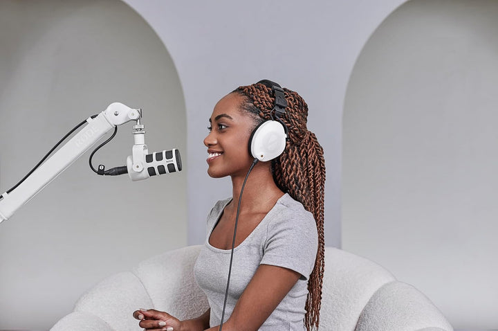 RØDE PodMic - Micrófono cardioide de transmisión dinámica, color bl...