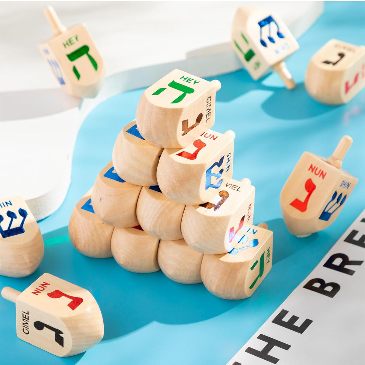Libima 100 Dreidels de madera natural de Hanukkah Dreidels para decoración de fiestas de Hanukkah, proyectos, manualidades, suministros de fiesta familiar (2.7 pulgadas)