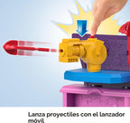 Set de juego de Super Amigos DC figuras de acción de Batichica y escondite de Fisher-Price Imaginext con 2 figuras y 5 accesorios para juego de rol para niños de 3+ años