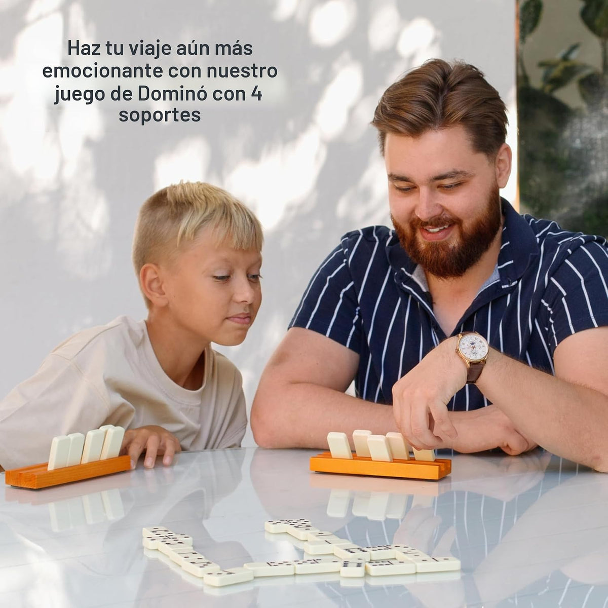 Queensell Juego de dominó para adultos con 4 bastidores de dominó – Juego de dominó doble de 6 con soporte para dominó, juegos de mesa clásicos para niños y adultos – Juego de dominó doble de seis juegos de dominó estándar de 28 azulejos con estuche de vi