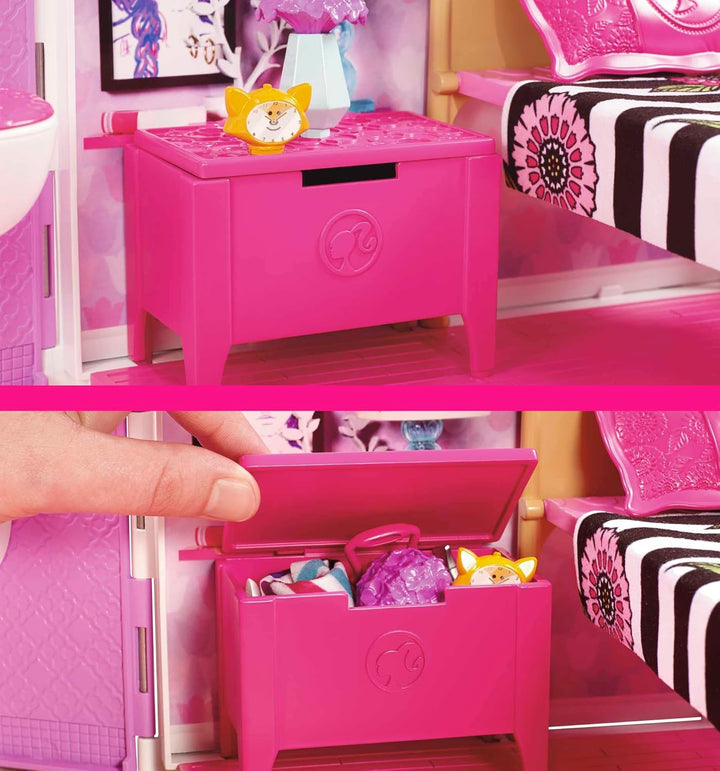 Casa de Muñecas Barbie Glam Getaway, Set de Juego Portátil con Asa...