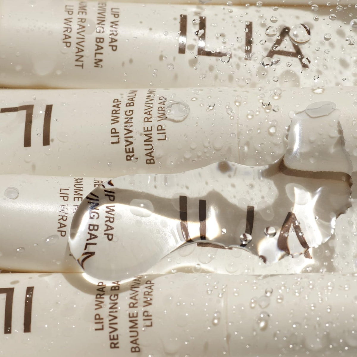 ILIA - Bálsamo revitalizante para labios | Hidrata, suave, regordet...