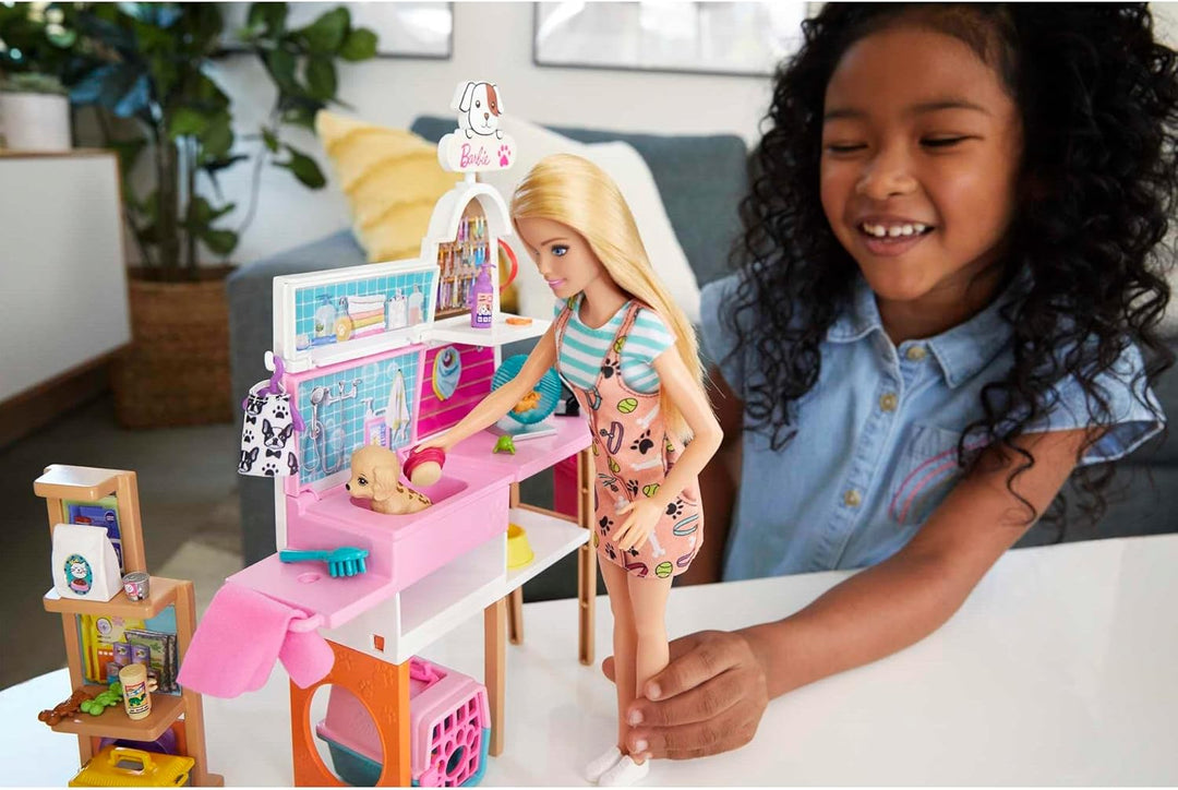 Barbie - Muñeca y set de juego de tienda de mascotas con 4