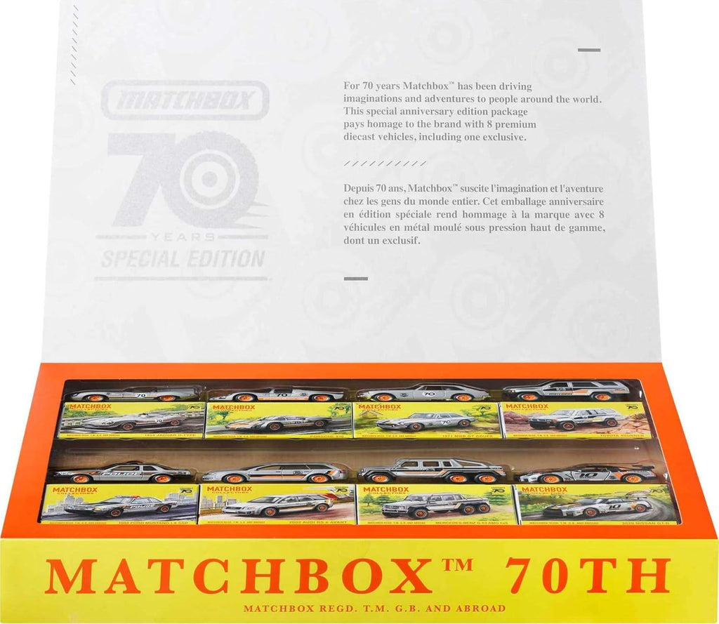 Matchbox Cars, juego de 8 autos fundidos a presión en escala 1:64 con decoraciones de primera calidad, incluyendo 1 vehículo exclusivo, neumáticos de agarre verdadero, acabado en tono platino