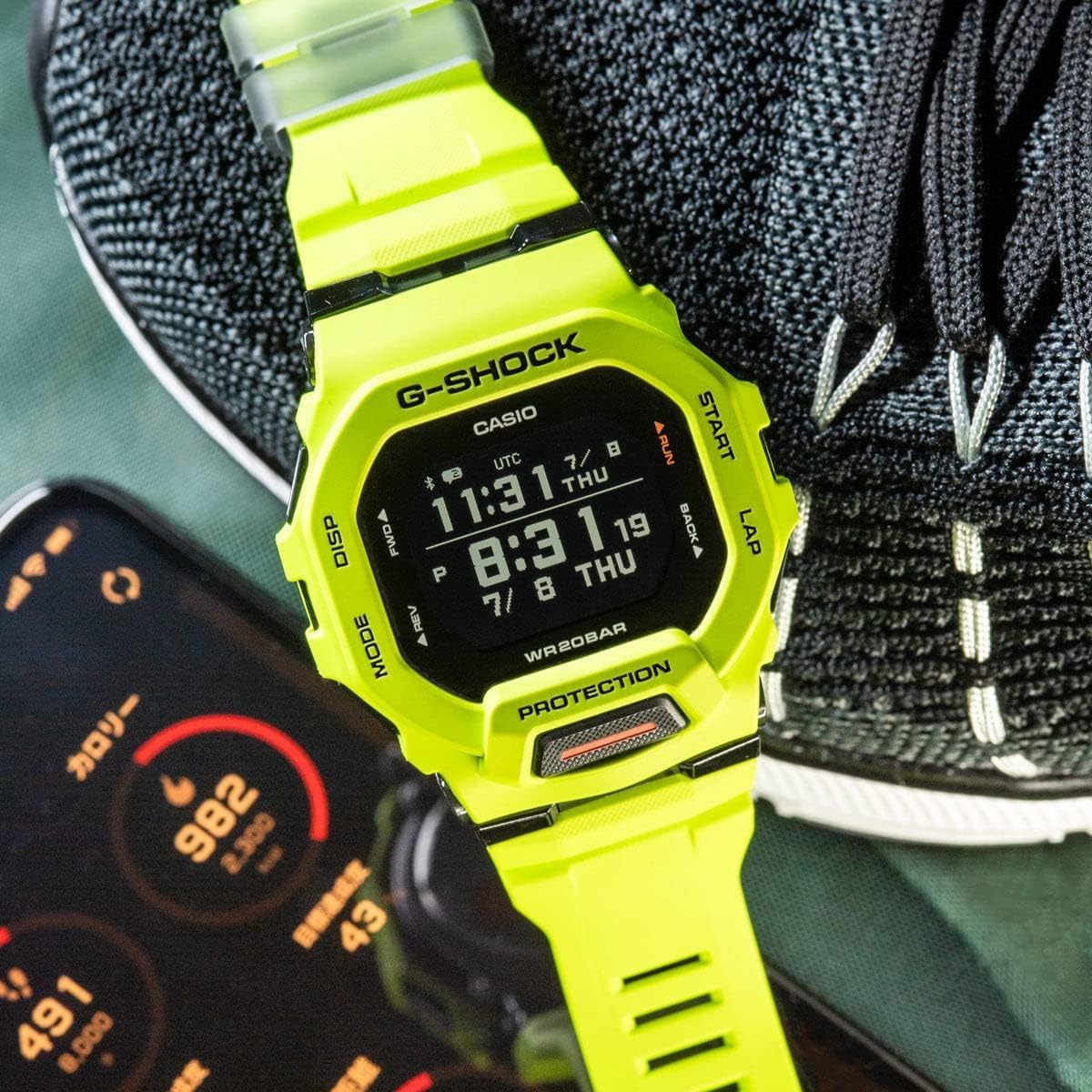 Casio G-Shock G-Squad Move Reloj digital conectado, correa de resina color verde lima GBD200-9