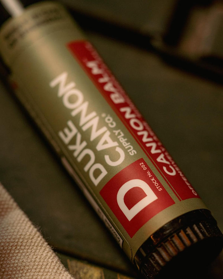 Duke Cannon Balm Bálsamo labial táctico paquete de 3 con SPF 15, 0....