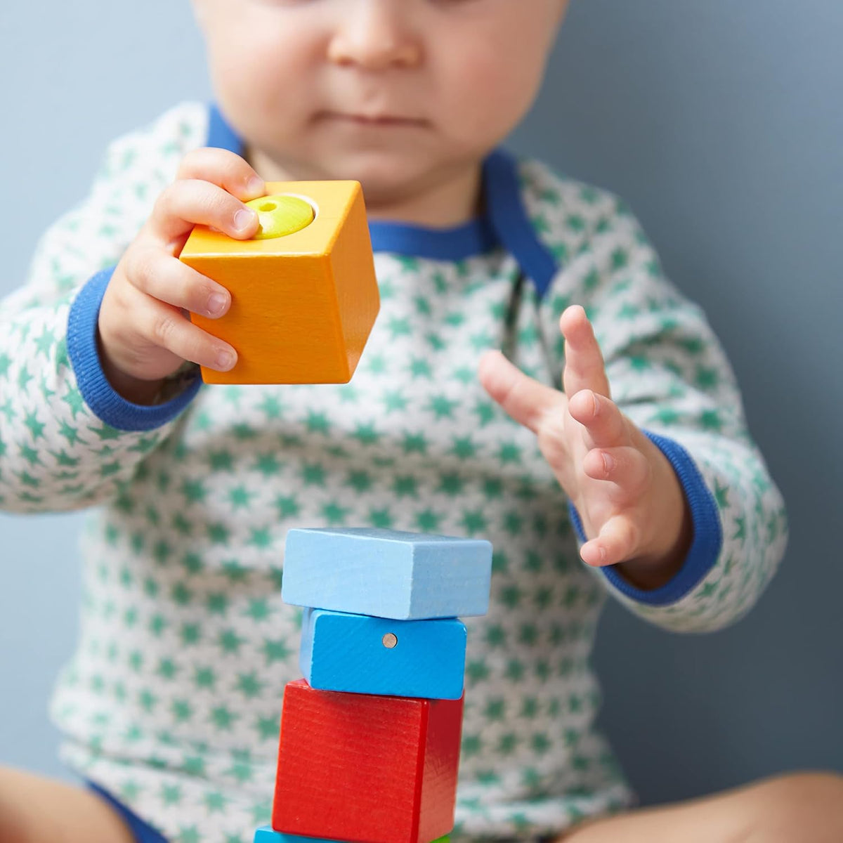 HABA - Diversión con sonidos, bloques de madera de descubrimiento para niños pequeños con sonidos acústicos, juguetes para niños pequeños para actividades de aprendizaje preescolar, (fabricado en