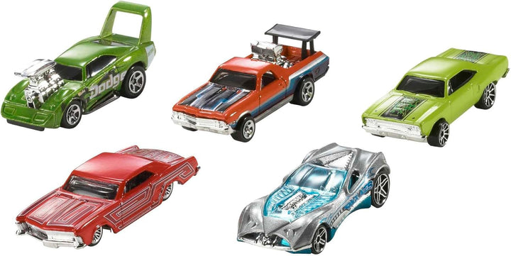 Hot Wheels Juego de 10 camiones y autos de juguete a escala 1:64 pa...