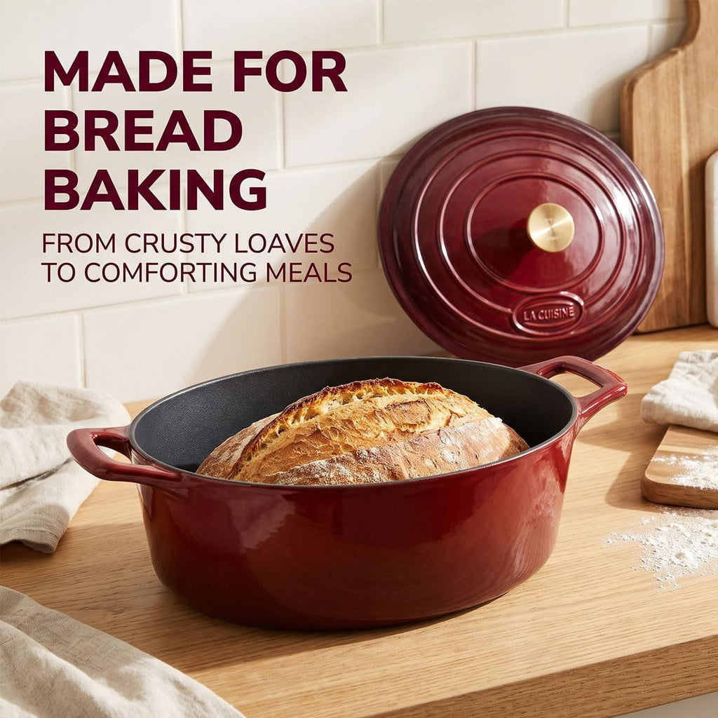 La Cuisine - Olla ovalada de hierro fundido esmaltado para horno holandés con tapa, 5 cuartos de galón, revestimiento interno de esmalte negro mate, mango de tapa de acero inoxidable chapado en oro, apto para horno