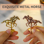 HOROW Juego de mesa de carreras de caballos de metal, juego de mesa Finish Line, edición de lujo, tablero de carreras de madera maciza, 11 lotes de caballos modelo de metal, 2 juegos de dados y 2 cajas de cartas..