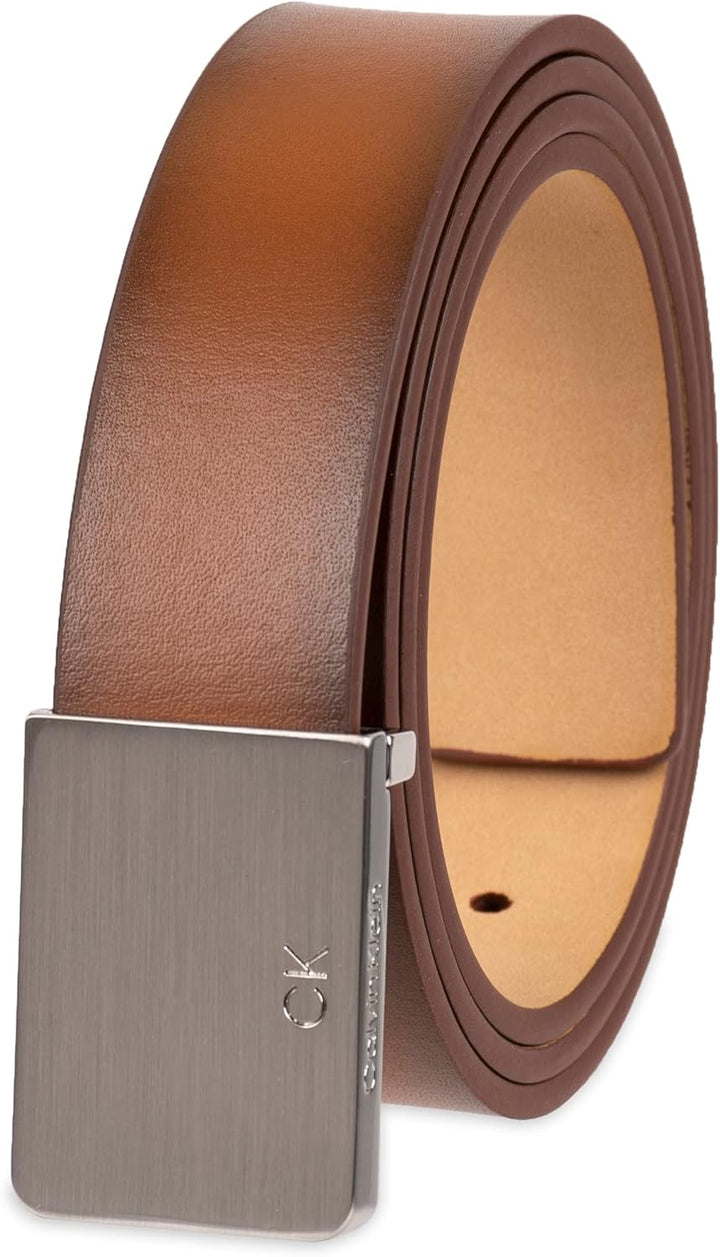 Calvin Klein Cinturón con hebilla de placa moderna y detalle de log...