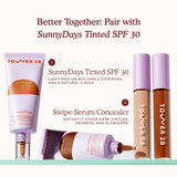 Tower 28 Swipe Serum Concealer - Corrector hidratante de cobertura...