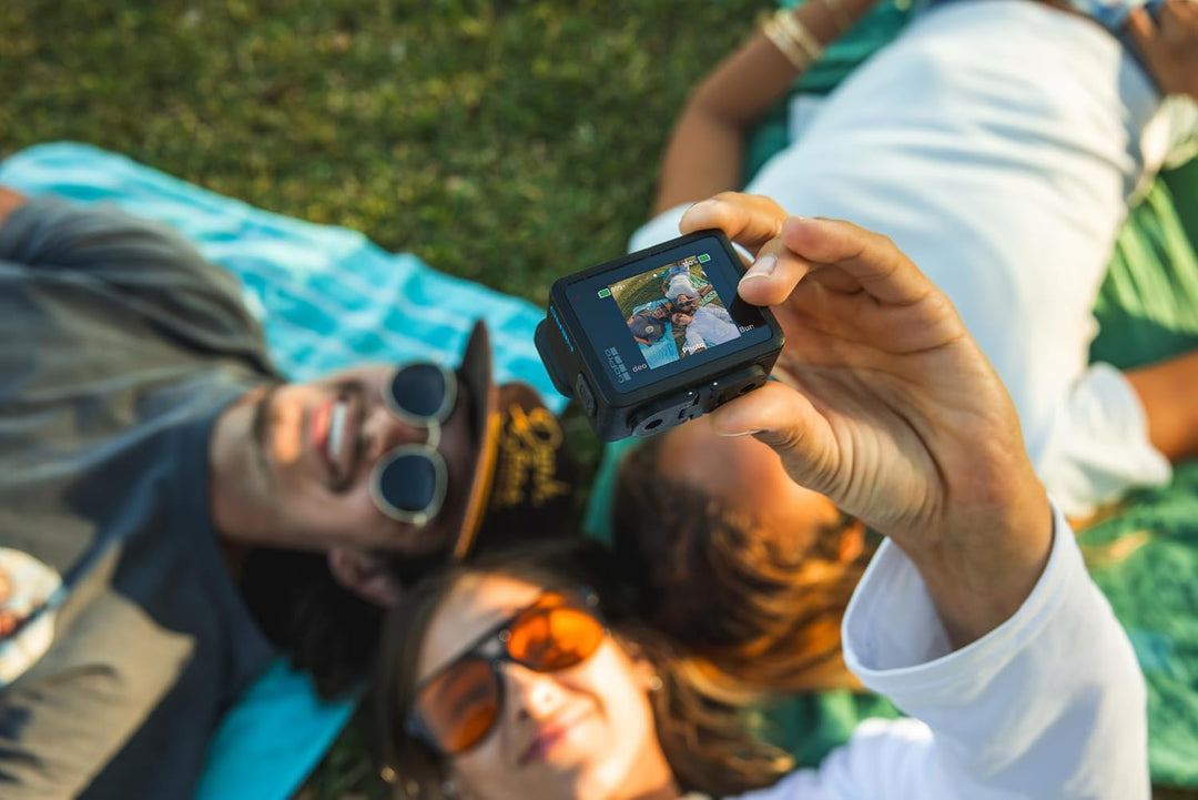 GoPro Hero - Cámara de acción compacta impermeable con video 4K Ult...