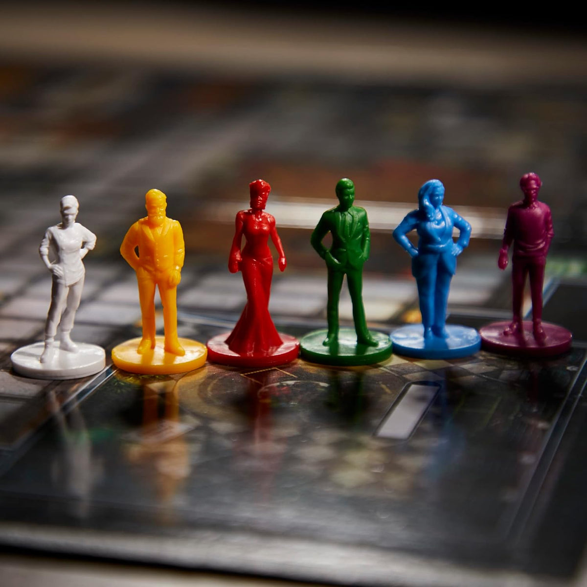 Juego de mesa de pistas para edades de 8 años en adelante