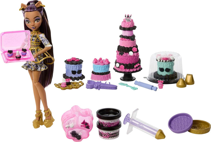 Monster High Kit de pastel de cumpleaños aterrador y dulce con muñe...