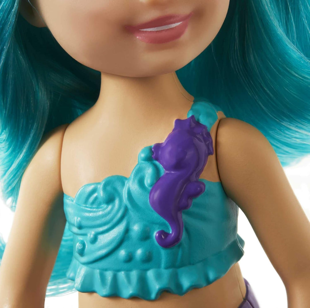 Muñeca Barbie Dreamtopia Chelsea de sirena con pelo y cola color ag...