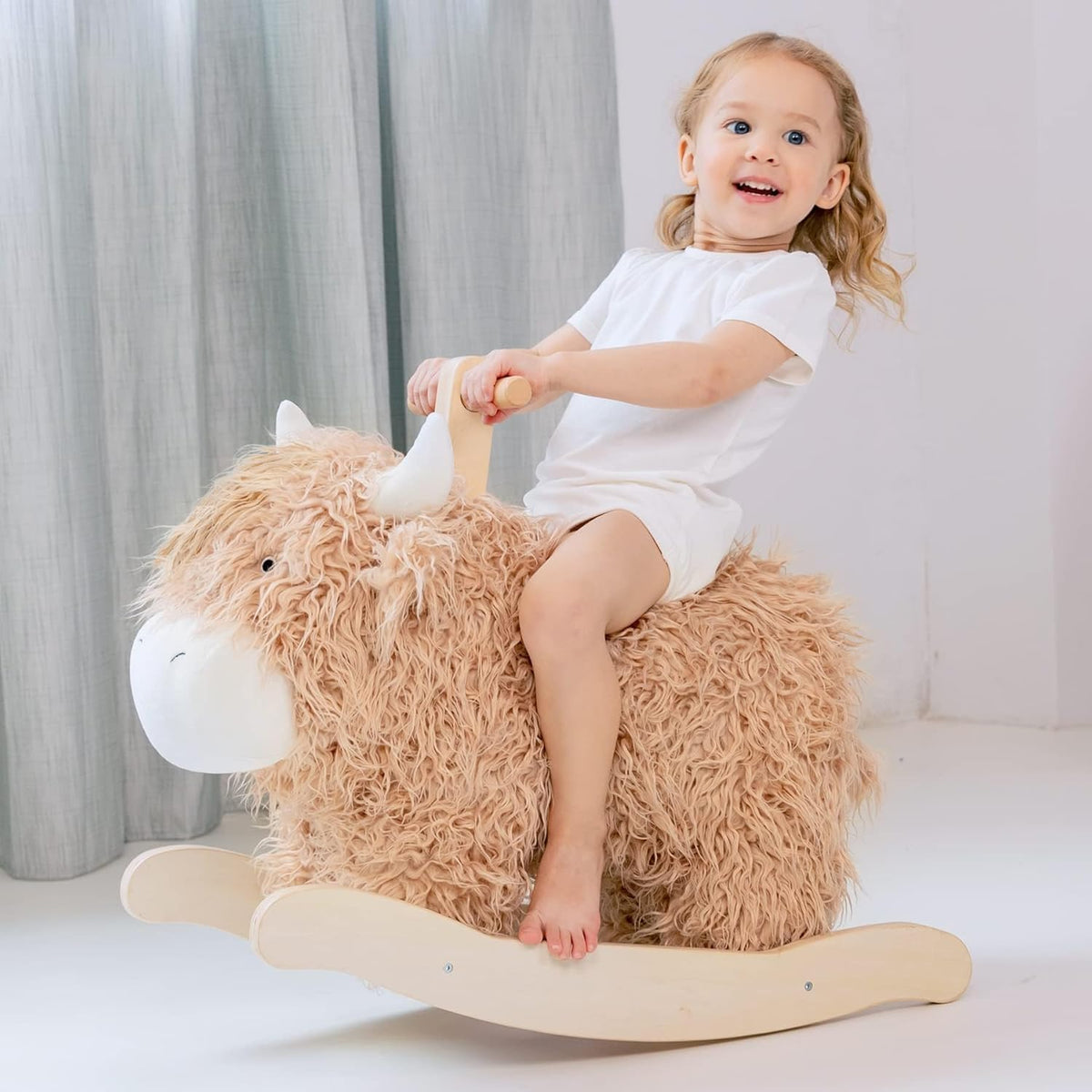 Caballo mecedor para bebé de 1 año de edad, juguete mecedor de madera de vaca de juguete de peluche de madera para cuarto de niños, sala de juegos, asiento de equilibrio de madera con asas, fiesta de cumpleaños, regalo de ducha