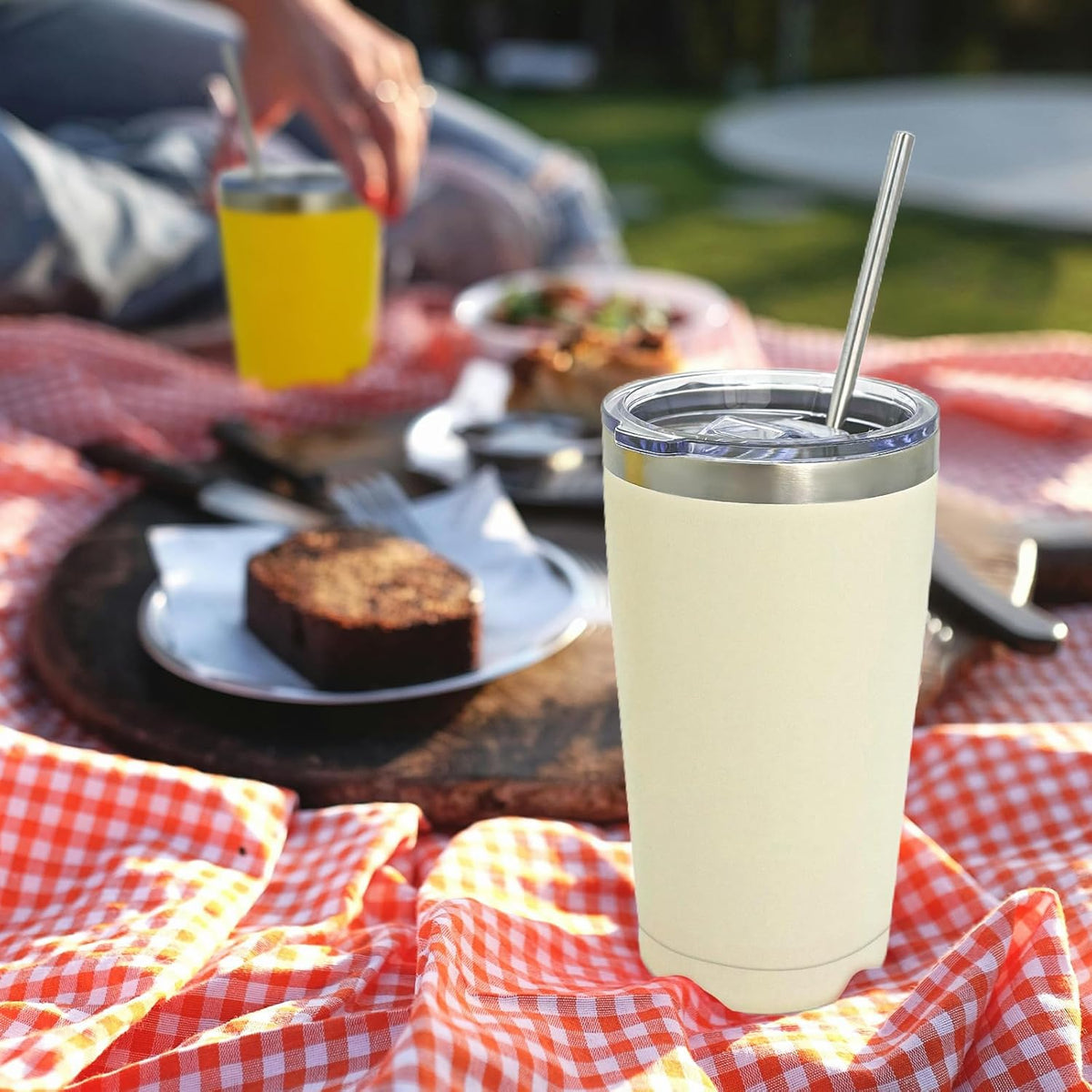 YOUKE OLA Paquete de 16 vasos de acero inoxidable a granel de 20 onzas, taza de viaje aislada al vacío, taza de café con recubrimiento en polvo, regalo para cócteles de vino, bebidas frías y calientes