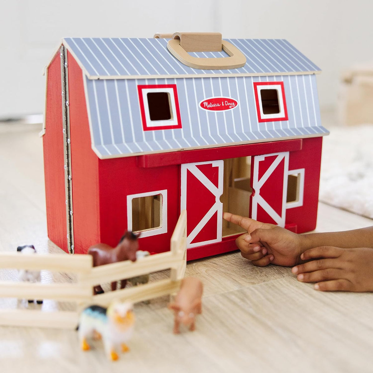 melissa & doug Fold and Go de madera granero, Versión estándar, Multi Color