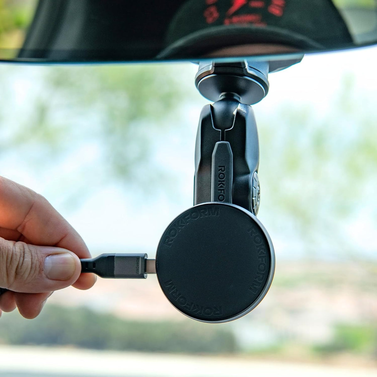 Rokform Cargador de coche inalámbrico magnético, soporte de succión
