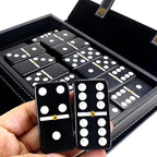 Bucher&Rossini Juego de dominó doble 6 – Juego clásico de dominó negro para adultos y niños, idea de regalo para jugadores de dominó o noche de juegos familiares (azulejos negros)