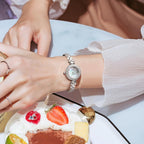 ROCOSJEWE S2020 Reloj de pulsera de lujo con diamantes para mujer, reloj de vestir plateado para mujer, reloj de pulsera de esfera natural con esfera de madreperla pequeña, movimiento de cuarzo, joyería de moda