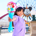 Disney Store Varita de burbujas con luz y sonido oficial de The Little Mermaid Ariel & Flounder - Juguete LED interactivo, perfecto para niños y fanáticos, ideal para juegos al aire libre y fiestas