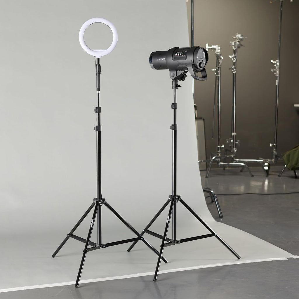 Amazon Basics FOTOGRAFÍA DE ALUMINIO FOTOGRAFÍA STAND CON CASO - Paquete de 2, 2.8 - 6.7 pies, negro