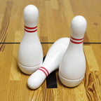 Juego de alfileres de bolos de tejo con 10 pines de bolos de madera dura de alta calidad, bola de boliche triangular Durabel de resina y bolsa de transporte, diversión para juegos de tejo