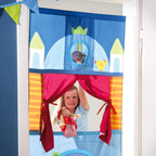 HABA Doorway Teatro de marionetas - Ahorro de espacio con varilla ajustable: ideal para juegos de simulación, títeres de mano, actividades educativas para niños y juguetes para niños pequeños de 3 años en adelante