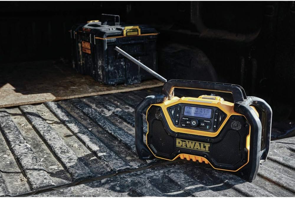 DeWalt 12V\/20V MAX Radio Bluetooth portátil, inalámbrico, alcance...