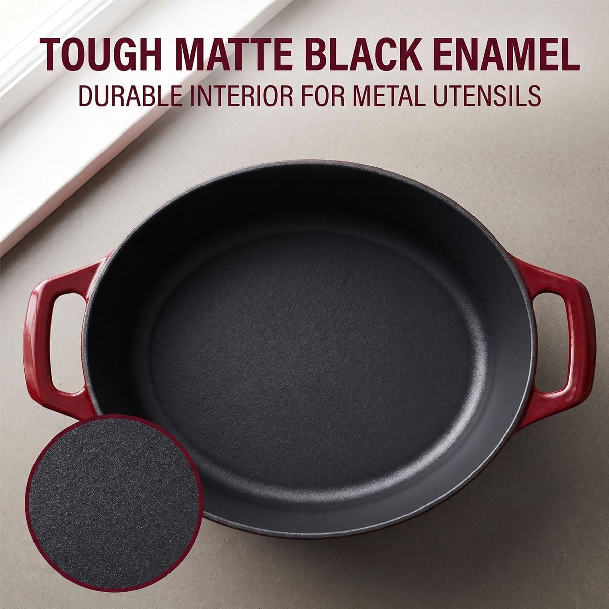 La Cuisine - Olla ovalada de hierro fundido esmaltado para horno holandés con tapa, 5 cuartos de galón, revestimiento interno de esmalte negro mate, mango de tapa de acero inoxidable chapado en oro, apto para horno