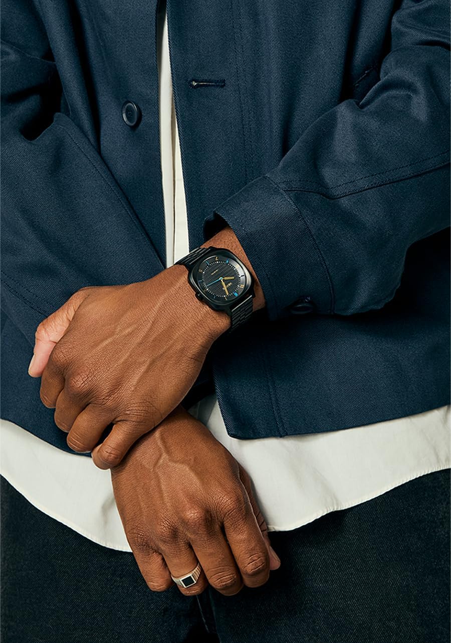 NIXON Fremont 40 A1444-328.1 ft - Reloj analógico de campo para hombre resistente al agua (esfera de reloj de 1.575 pulgadas, 0.787-0.707 pulgadas, correa de acero inoxidable cónica de 3 eslabones)