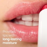 NIVEA Shimmer Lip Care, paquete de bálsamo labial brillante con man...