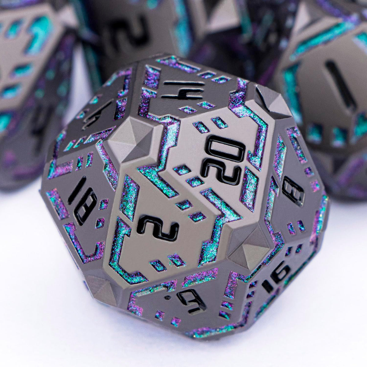 Set de dados metálicos DND Sci-fi 7 piezas Polyhedral con franjas para Dungeons & Dragons RPG juego de rol, dados Glitter D&D con caja de regalo D6 D8 D10 D12 D20 (Negro y Verde Púrpura)