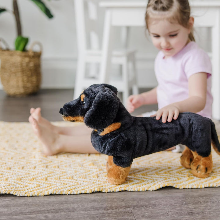 Melissa &amp; Doug 14854 Gaint Dachshund - Perro de peluche realist...