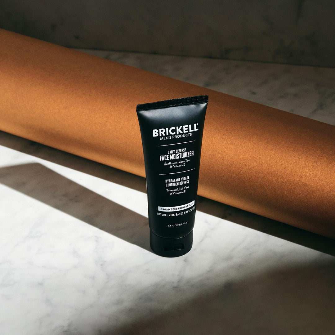 Brickell Men's Daily Defense SPF20 - Hidratante facial para hom...