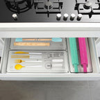 6 bandejas organizadoras grandes de plástico transparente de 15 x 6.3 pulgadas con 25 almohadillas antideslizantes para maquillaje, joyas, utensilios de cocina, baño y oficina