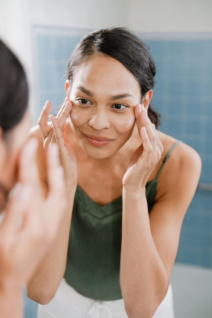 PÜR MINERALS Base correctora 4 en 1, reductor de poros, base de maq...
