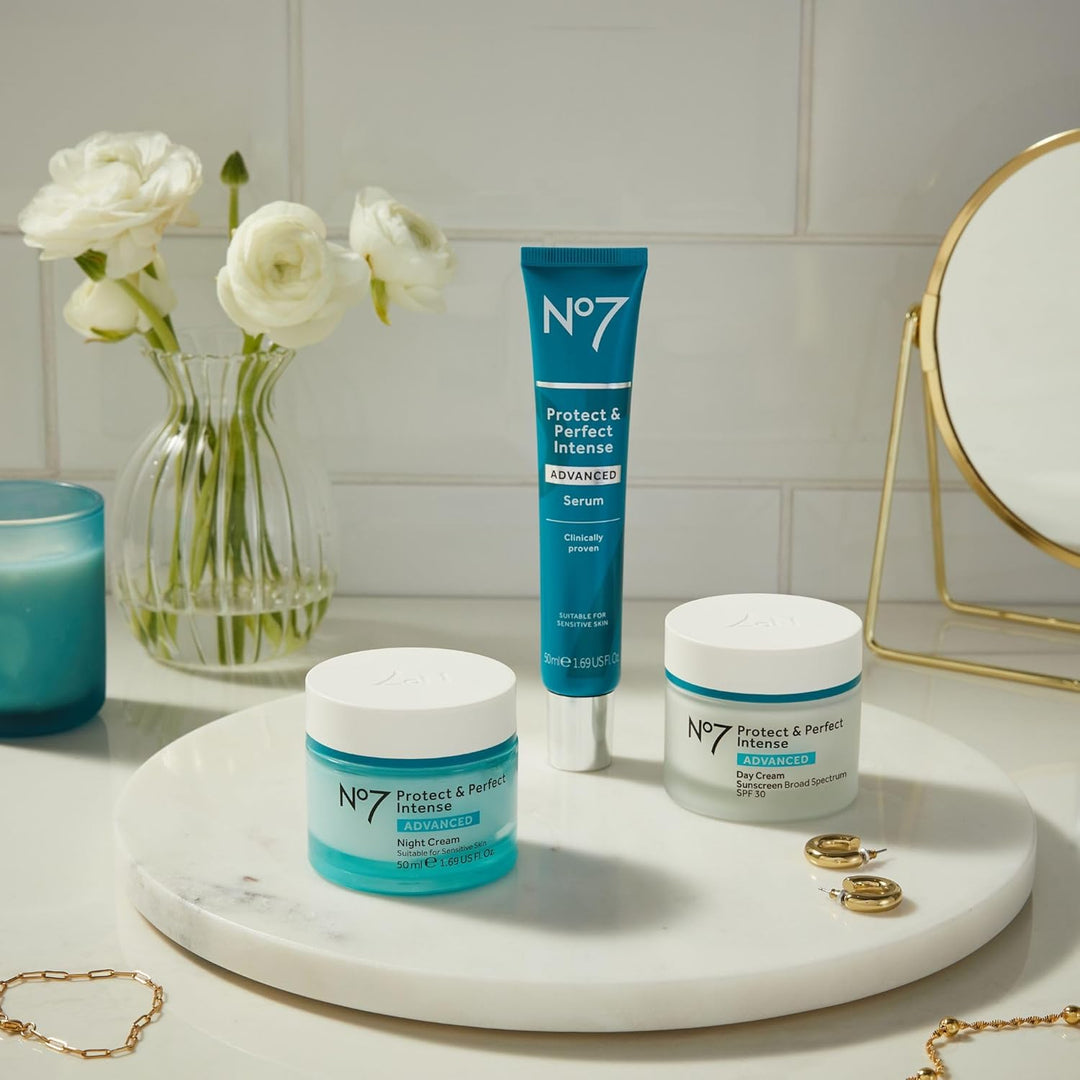 Suero facial No7 Protect &amp; Perfect Intense Advanced - Suero ant...