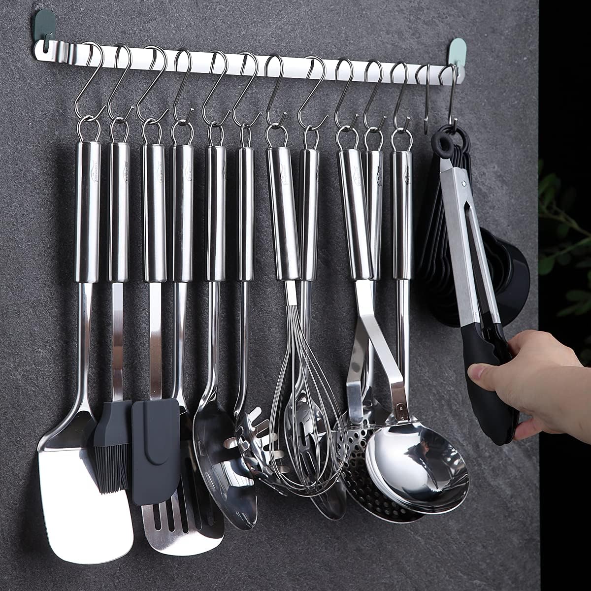 Berglander Juego de utensilios de cocina de 38 piezas, juego de utensilios de cocina de acero inoxidable, utensilios de cocina, juego de herramientas de cocina con soporte para utensilios y ganchos