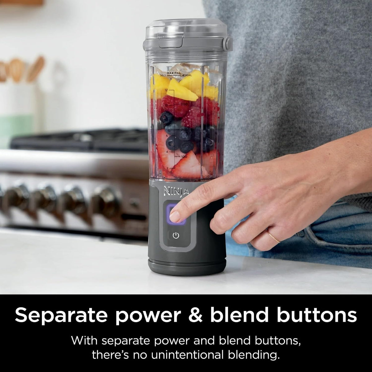 Ninja Blast 16 oz. Licuadora personal portátil con tapa a prueba de fugas y pico Easy Sip, perfecta para batidos, inalámbrica, recargable por USB-C, piezas aptas para lavavajillas (Renovada) (Negro)