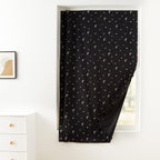 Amazon Basics Cortina opaca portátil para oscurecer la habitación con ventosas, reducción de ruido, 50 pulgadas de ancho x 78 pulgadas de largo, luna y estrellas, 1 paquete